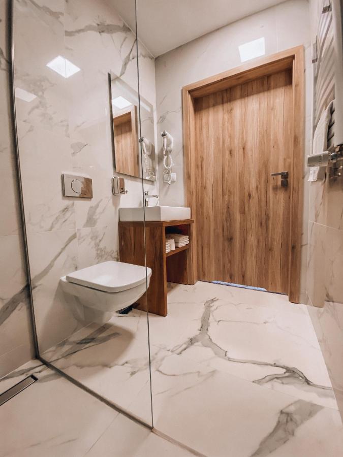 La Park Aparthotel Kudowa-Zdroj Bagian luar foto