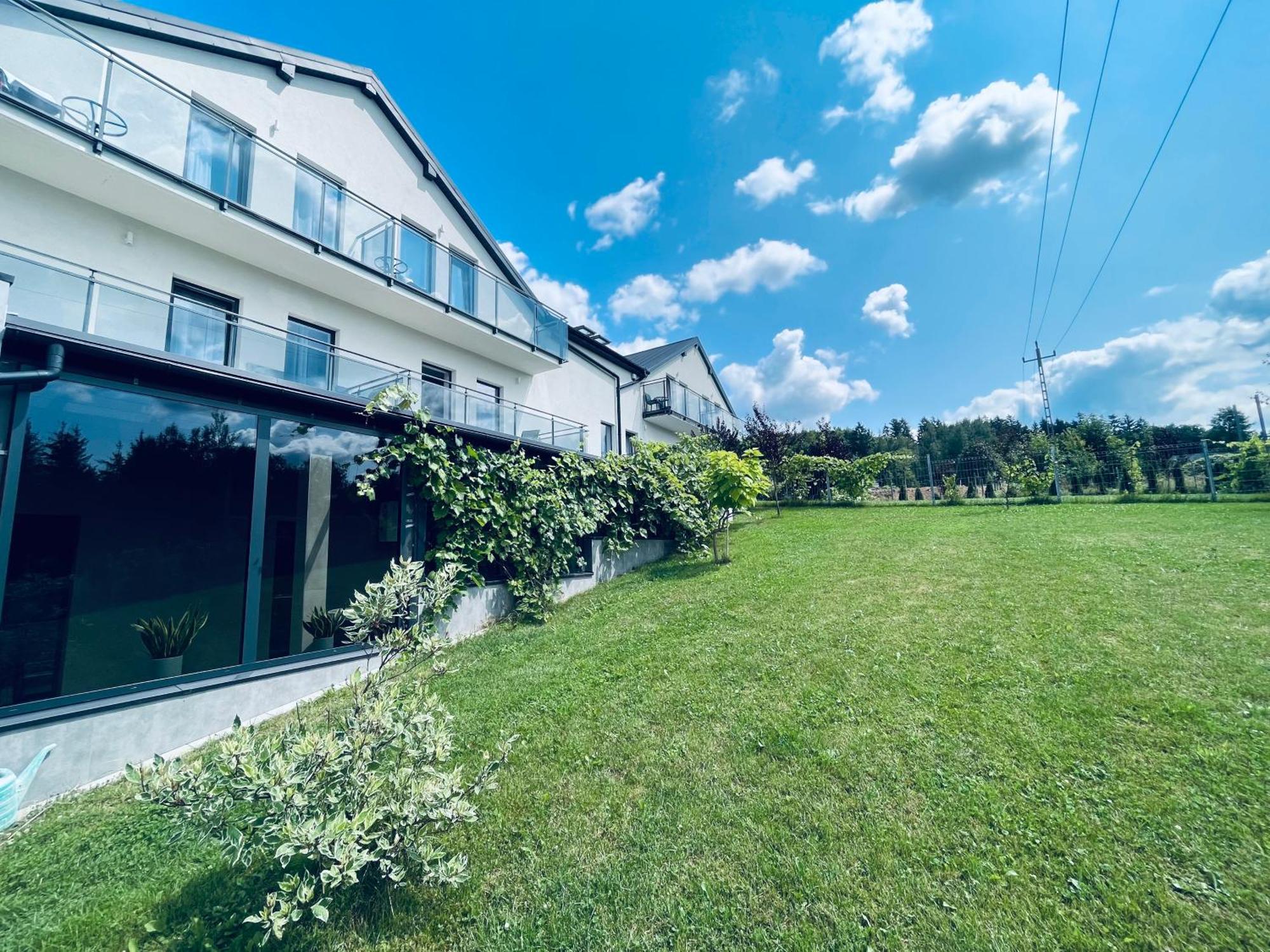 La Park Aparthotel Kudowa-Zdroj Bagian luar foto