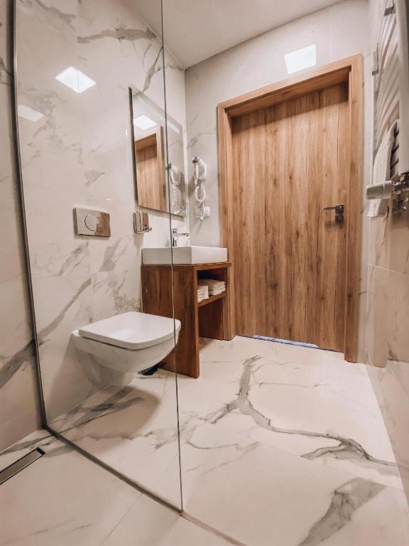La Park Aparthotel Kudowa-Zdroj Bagian luar foto