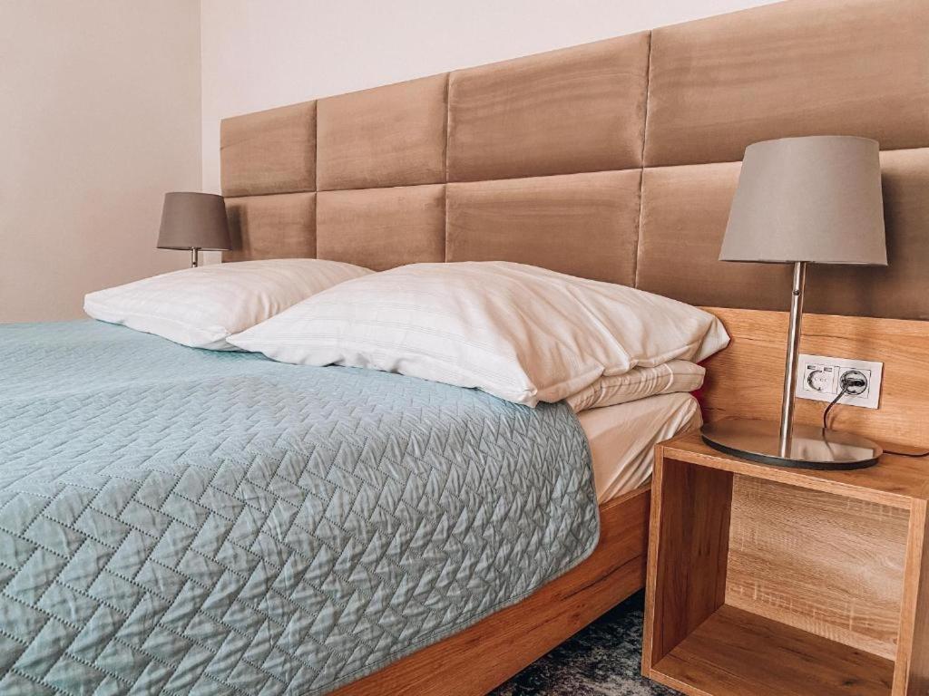 La Park Aparthotel Kudowa-Zdroj Bagian luar foto